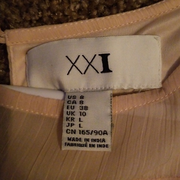 Dress - Picture 5 of 5